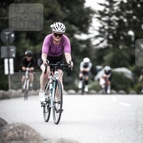 21.06.2026 - 29. Vierlanden-Triathlon H.Heesch http://msf.ph/oto/9902328 21.06.2026 10:13:25 Radfahren 9, 26, 75, 90, 236, 276 meine-sportfotos.de