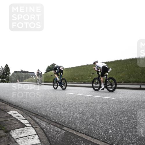 21.06.2026 - 29. Vierlanden-Triathlon H.Heesch http://msf.ph/oto/9902354 21.06.2026 09:42:33 Radfahren 49, 127 meine-sportfotos.de