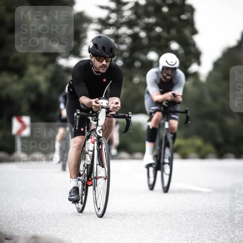 21.06.2026 - 29. Vierlanden-Triathlon H.Heesch http://msf.ph/oto/9902375 21.06.2026 10:13:27 Radfahren 9, 26, 75, 90, 236, 276 meine-sportfotos.de