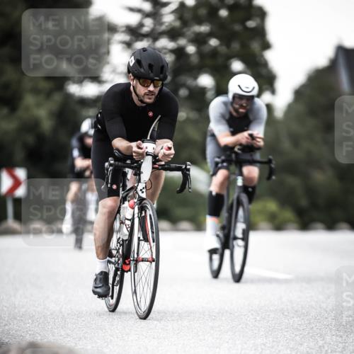 21.06.2026 - 29. Vierlanden-Triathlon H.Heesch http://msf.ph/oto/9902378 21.06.2026 10:13:27 Radfahren 9, 26, 75, 90, 236, 276 meine-sportfotos.de