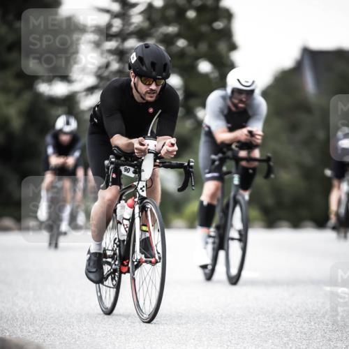 21.06.2026 - 29. Vierlanden-Triathlon H.Heesch http://msf.ph/oto/9902384 21.06.2026 10:13:27 Radfahren 9, 26, 75, 90, 236, 276 meine-sportfotos.de