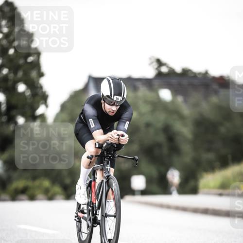 21.06.2026 - 29. Vierlanden-Triathlon H.Heesch http://msf.ph/oto/9902404 21.06.2026 10:13:29 Radfahren 9, 26, 75, 90, 236, 276 meine-sportfotos.de