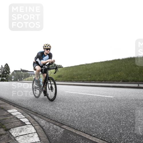 21.06.2026 - 29. Vierlanden-Triathlon H.Heesch http://msf.ph/oto/9902418 21.06.2026 09:44:24 Radfahren 74, 190 meine-sportfotos.de