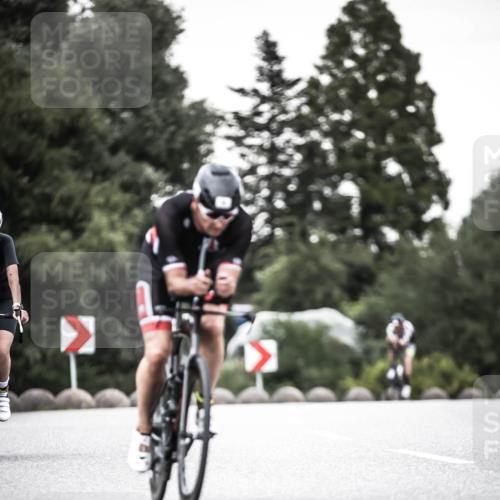 21.06.2026 - 29. Vierlanden-Triathlon H.Heesch http://msf.ph/oto/9902446 21.06.2026 10:13:31 Radfahren 26, 44, 75, 90, 236 meine-sportfotos.de