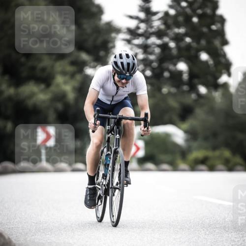 21.06.2026 - 29. Vierlanden-Triathlon H.Heesch http://msf.ph/oto/9902496 21.06.2026 09:55:21 Radfahren 20, 260 meine-sportfotos.de