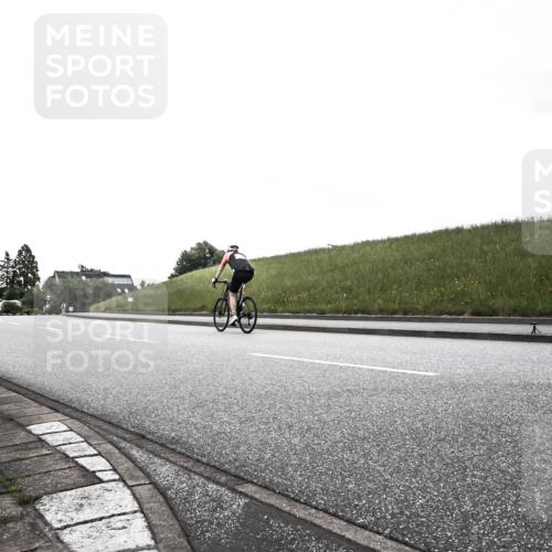 21.06.2026 - 29. Vierlanden-Triathlon H.Heesch http://msf.ph/oto/9902509 21.06.2026 09:47:21 Radfahren  meine-sportfotos.de