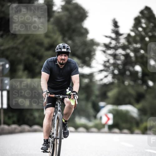 21.06.2026 - 29. Vierlanden-Triathlon H.Heesch http://msf.ph/oto/9902608 21.06.2026 10:13:57 Radfahren 190, 330 meine-sportfotos.de