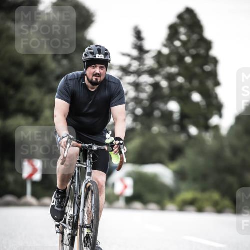 21.06.2026 - 29. Vierlanden-Triathlon H.Heesch http://msf.ph/oto/9902631 21.06.2026 10:13:57 Radfahren 190, 330 meine-sportfotos.de