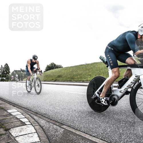 21.06.2026 - 29. Vierlanden-Triathlon H.Heesch http://msf.ph/oto/9902678 21.06.2026 09:52:15 Radfahren 76, 84, 132, 193, 1355 meine-sportfotos.de