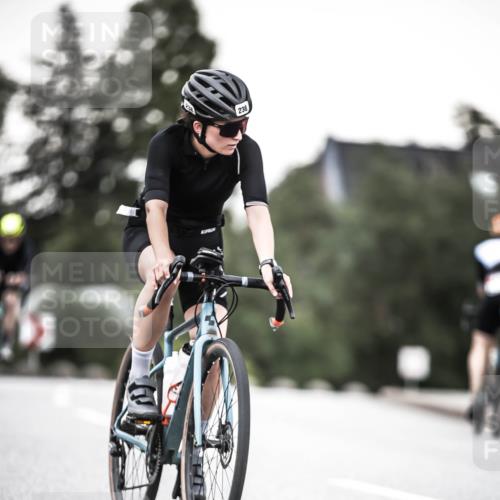 21.06.2026 - 29. Vierlanden-Triathlon H.Heesch http://msf.ph/oto/9902685 21.06.2026 10:14:14 Radfahren 6, 37, 130, 140, 195, 204, 238, 464 meine-sportfotos.de