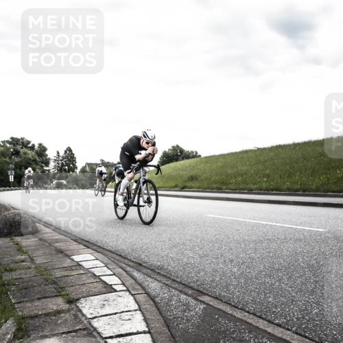 21.06.2026 - 29. Vierlanden-Triathlon H.Heesch http://msf.ph/oto/9902750 21.06.2026 09:53:32 Radfahren 51, 74, 79, 183, 219, 268, 302 meine-sportfotos.de