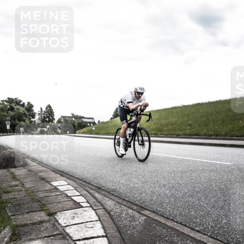 21.06.2026 - 29. Vierlanden-Triathlon H.Heesch http://msf.ph/oto/9902754 21.06.2026 09:53:34 Radfahren 51, 74, 79, 302 meine-sportfotos.de