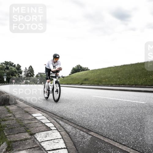 21.06.2026 - 29. Vierlanden-Triathlon H.Heesch http://msf.ph/oto/9902807 21.06.2026 09:54:19 Radfahren 21, 164, 294 meine-sportfotos.de