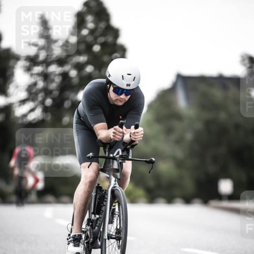 21.06.2026 - 29. Vierlanden-Triathlon H.Heesch http://msf.ph/oto/9902814 21.06.2026 10:02:38 Radfahren 56, 99, 198, 245, 367 meine-sportfotos.de