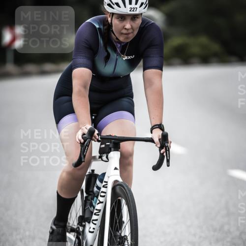 21.06.2026 - 29. Vierlanden-Triathlon H.Heesch http://msf.ph/oto/9902851 21.06.2026 10:03:30 Radfahren 227 meine-sportfotos.de