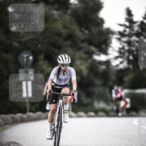 21.06.2026 - 29. Vierlanden-Triathlon H.Heesch http://msf.ph/oto/9902856 21.06.2026 10:03:57 Radfahren 35, 142, 161, 181, 238, 257, 271, 337, 362 meine-sportfotos.de