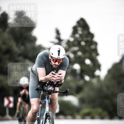 21.06.2026 - 29. Vierlanden-Triathlon H.Heesch http://msf.ph/oto/9902860 21.06.2026 10:14:58 Radfahren 71, 135, 200, 216 meine-sportfotos.de