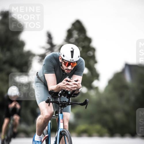 21.06.2026 - 29. Vierlanden-Triathlon H.Heesch http://msf.ph/oto/9902869 21.06.2026 10:14:58 Radfahren 71, 135, 200, 216 meine-sportfotos.de