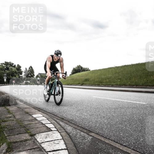 21.06.2026 - 29. Vierlanden-Triathlon H.Heesch http://msf.ph/oto/9902896 21.06.2026 09:56:48 Radfahren 12, 13 meine-sportfotos.de