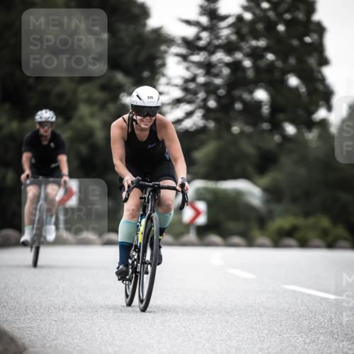 21.06.2026 - 29. Vierlanden-Triathlon H.Heesch http://msf.ph/oto/9902903 21.06.2026 10:04:38 Radfahren 47, 235, 307, 389 meine-sportfotos.de