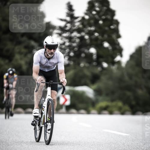 21.06.2026 - 29. Vierlanden-Triathlon H.Heesch http://msf.ph/oto/9902915 21.06.2026 10:15:07 Radfahren 23, 129, 156, 424 meine-sportfotos.de