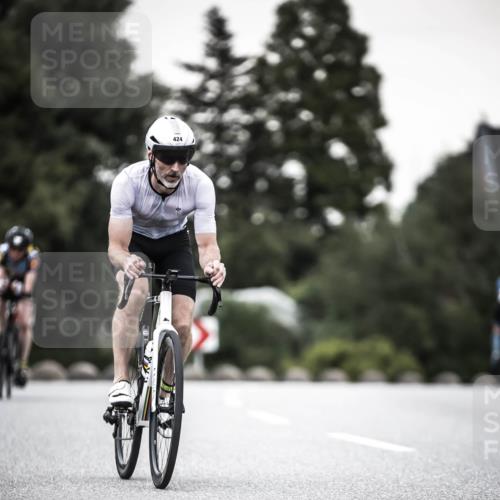 21.06.2026 - 29. Vierlanden-Triathlon H.Heesch http://msf.ph/oto/9902919 21.06.2026 10:15:07 Radfahren 23, 129, 156, 424 meine-sportfotos.de