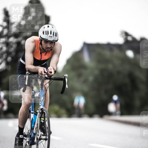 21.06.2026 - 29. Vierlanden-Triathlon H.Heesch http://msf.ph/oto/9902929 21.06.2026 10:04:50 Radfahren 86, 174, 329, 352, 365 meine-sportfotos.de