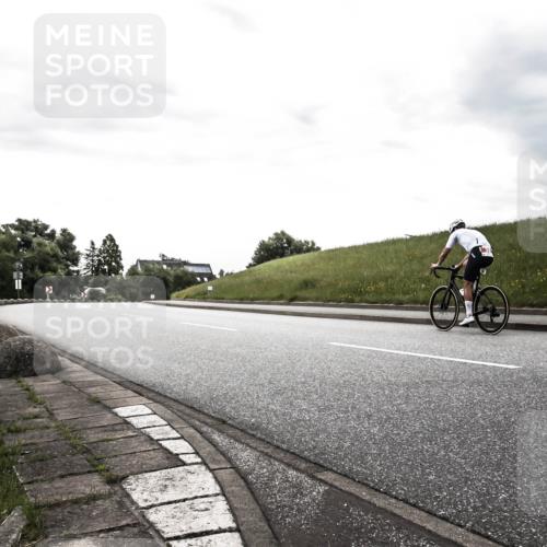 21.06.2026 - 29. Vierlanden-Triathlon H.Heesch http://msf.ph/oto/9902950 21.06.2026 09:59:01 Radfahren 272 meine-sportfotos.de