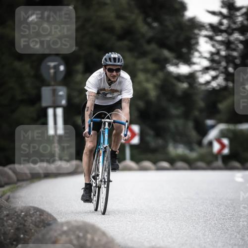21.06.2026 - 29. Vierlanden-Triathlon H.Heesch http://msf.ph/oto/9903050 21.06.2026 10:06:17 Radfahren 9, 109, 354 meine-sportfotos.de