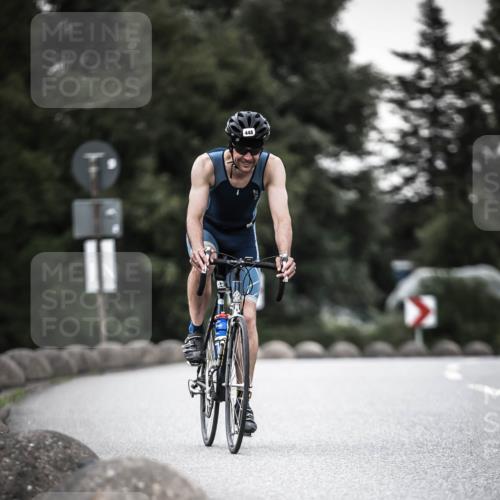 21.06.2026 - 29. Vierlanden-Triathlon H.Heesch http://msf.ph/oto/9903057 21.06.2026 10:15:25 Radfahren 49, 127, 172, 193, 240, 448, 1354 meine-sportfotos.de