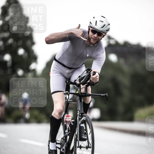 21.06.2026 - 29. Vierlanden-Triathlon H.Heesch http://msf.ph/oto/9903064 21.06.2026 10:06:24 Radfahren 109, 147, 165, 360, 381 meine-sportfotos.de