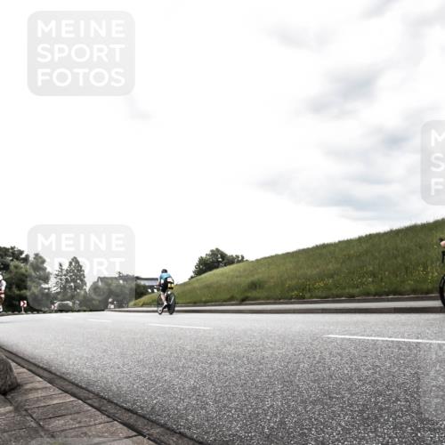 21.06.2026 - 29. Vierlanden-Triathlon H.Heesch http://msf.ph/oto/9903113 21.06.2026 10:04:11 Radfahren 154, 180 meine-sportfotos.de