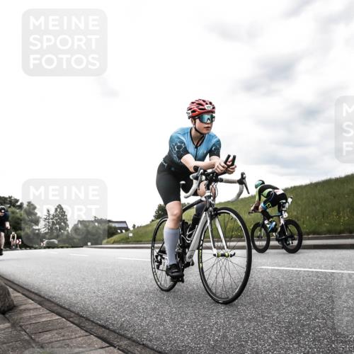 21.06.2026 - 29. Vierlanden-Triathlon H.Heesch http://msf.ph/oto/9903125 21.06.2026 10:04:20 Radfahren 90, 260, 324, 350 meine-sportfotos.de