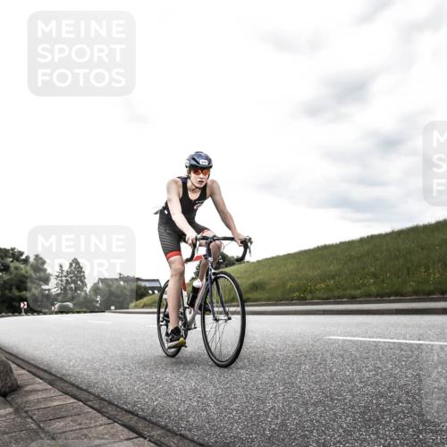 21.06.2026 - 29. Vierlanden-Triathlon H.Heesch http://msf.ph/oto/9903141 21.06.2026 10:04:24 Radfahren 75, 350, 379 meine-sportfotos.de