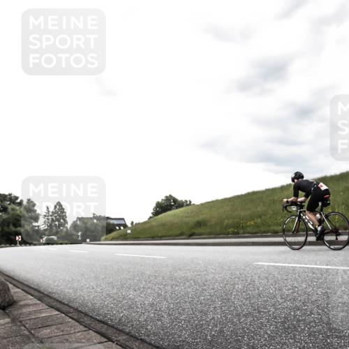 21.06.2026 - 29. Vierlanden-Triathlon H.Heesch http://msf.ph/oto/9903147 21.06.2026 10:04:25 Radfahren 44, 75, 350, 379 meine-sportfotos.de