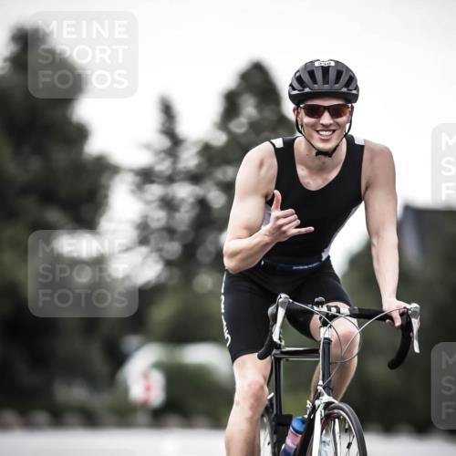 21.06.2026 - 29. Vierlanden-Triathlon H.Heesch http://msf.ph/oto/9903151 21.06.2026 10:07:41 Radfahren 23, 105, 111, 216, 279, 336 meine-sportfotos.de