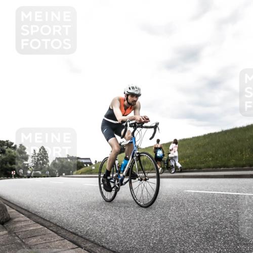 21.06.2026 - 29. Vierlanden-Triathlon H.Heesch http://msf.ph/oto/9903169 21.06.2026 10:04:50 Radfahren 86, 329, 365 meine-sportfotos.de