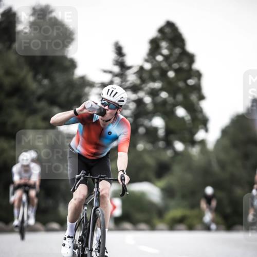 21.06.2026 - 29. Vierlanden-Triathlon H.Heesch http://msf.ph/oto/9903185 21.06.2026 10:08:00 Radfahren 7, 59, 80, 305, 320, 334 meine-sportfotos.de
