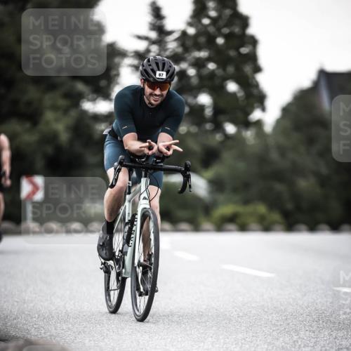 21.06.2026 - 29. Vierlanden-Triathlon H.Heesch http://msf.ph/oto/9903213 21.06.2026 10:08:31 Radfahren 67, 173, 358 meine-sportfotos.de