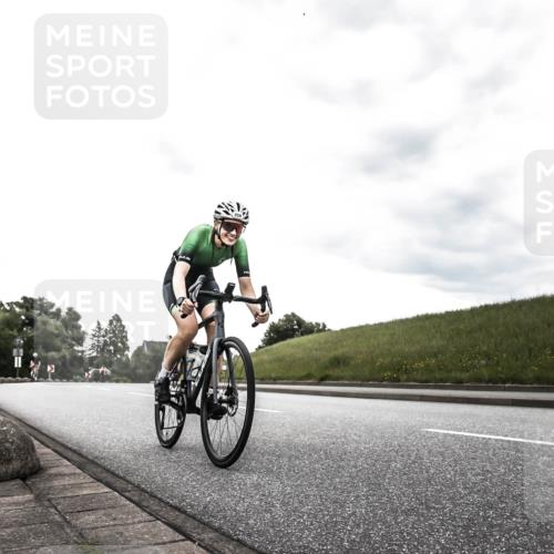 21.06.2026 - 29. Vierlanden-Triathlon H.Heesch http://msf.ph/oto/9903233 21.06.2026 10:05:46 Radfahren 133, 252, 259, 363 meine-sportfotos.de