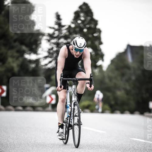 21.06.2026 - 29. Vierlanden-Triathlon H.Heesch http://msf.ph/oto/9903236 21.06.2026 10:08:40 Radfahren 82, 212, 277, 358 meine-sportfotos.de