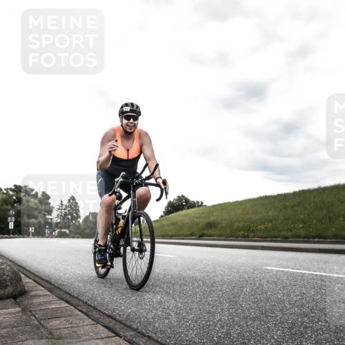 21.06.2026 - 29. Vierlanden-Triathlon H.Heesch http://msf.ph/oto/9903240 21.06.2026 10:05:54 Radfahren 159, 317 meine-sportfotos.de