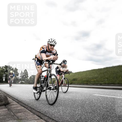 21.06.2026 - 29. Vierlanden-Triathlon H.Heesch http://msf.ph/oto/9903266 21.06.2026 10:06:28 Radfahren 147, 165, 360, 381 meine-sportfotos.de
