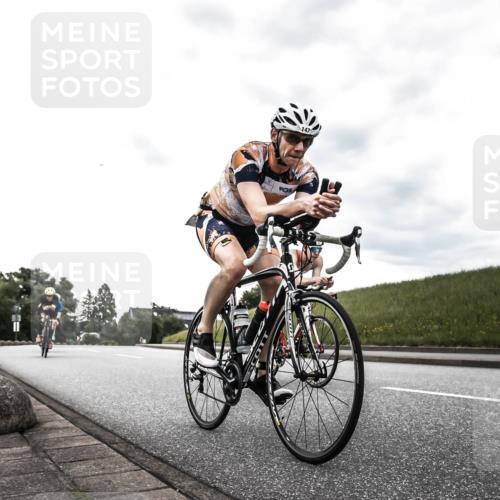 21.06.2026 - 29. Vierlanden-Triathlon H.Heesch http://msf.ph/oto/9903269 21.06.2026 10:06:28 Radfahren 147, 165, 360, 381 meine-sportfotos.de