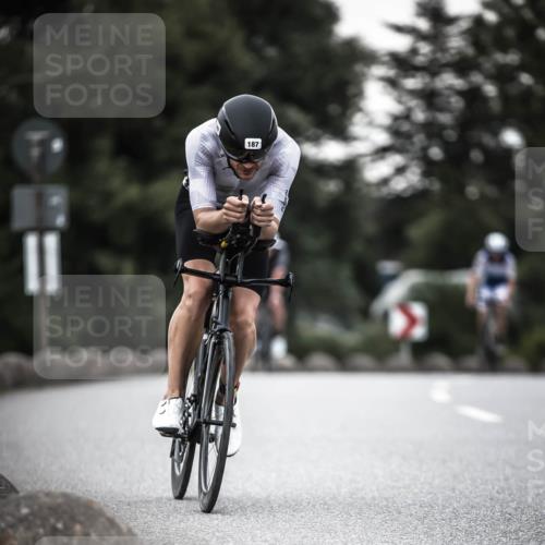 21.06.2026 - 29. Vierlanden-Triathlon H.Heesch http://msf.ph/oto/9903280 21.06.2026 10:09:18 Radfahren 25, 153, 187, 191, 303 meine-sportfotos.de