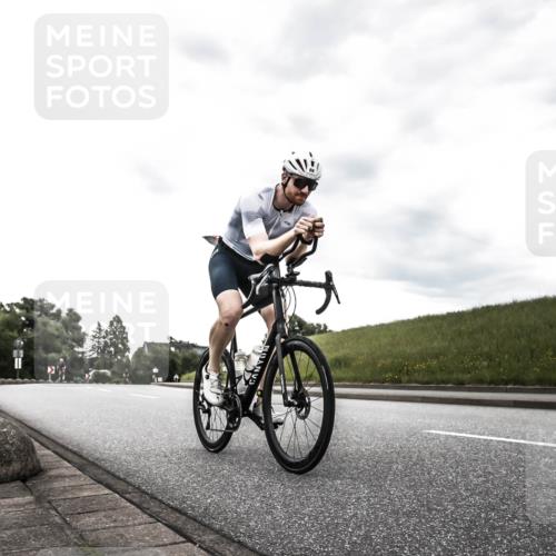 21.06.2026 - 29. Vierlanden-Triathlon H.Heesch http://msf.ph/oto/9903290 21.06.2026 10:07:26 Radfahren 2, 68, 270 meine-sportfotos.de