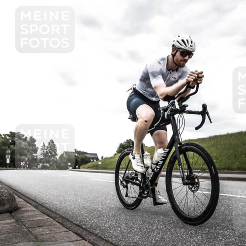 21.06.2026 - 29. Vierlanden-Triathlon H.Heesch http://msf.ph/oto/9903293 21.06.2026 10:07:26 Radfahren 2, 68, 270 meine-sportfotos.de