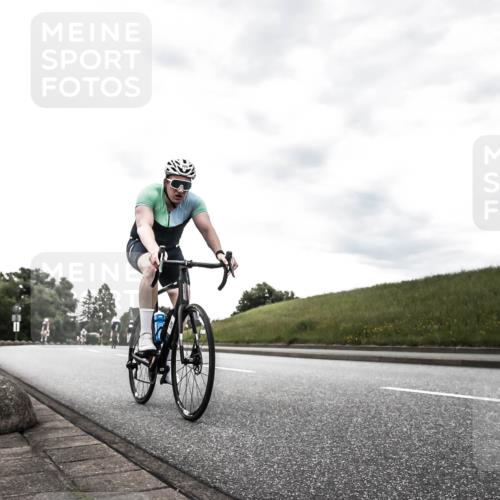 21.06.2026 - 29. Vierlanden-Triathlon H.Heesch http://msf.ph/oto/9903338 21.06.2026 10:07:56 Radfahren 59, 104, 167, 220, 320 meine-sportfotos.de