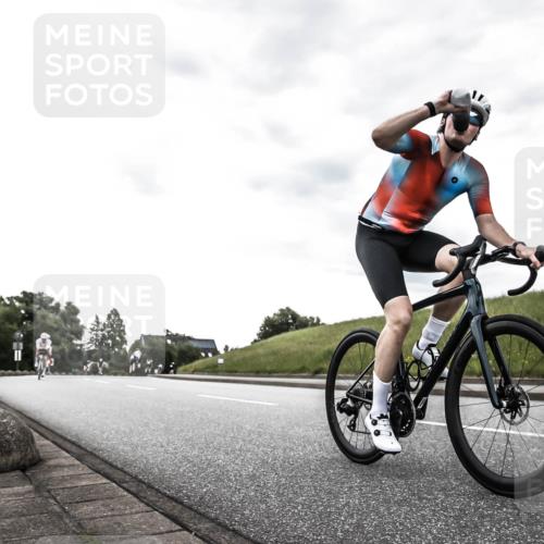21.06.2026 - 29. Vierlanden-Triathlon H.Heesch http://msf.ph/oto/9903345 21.06.2026 10:08:01 Radfahren 7, 59, 305, 334 meine-sportfotos.de