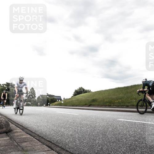21.06.2026 - 29. Vierlanden-Triathlon H.Heesch http://msf.ph/oto/9903361 21.06.2026 10:08:12 Radfahren 38, 371, 373 meine-sportfotos.de